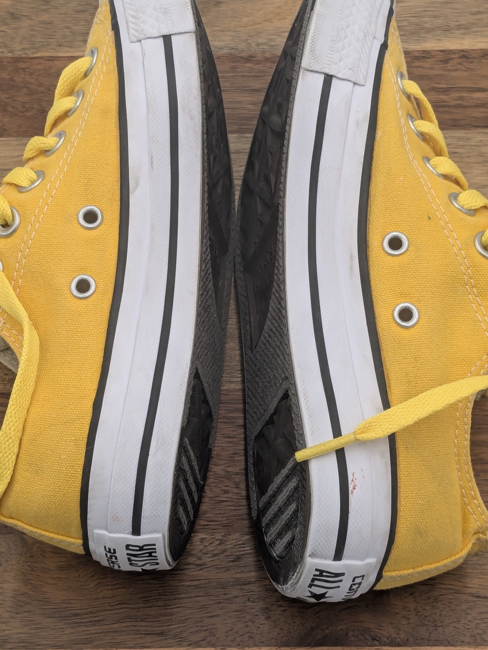 Converse Chuck Taylor All Star Ox Low Top Yellow Canvas Sneakers Women's 7 - Picture 9 of 11